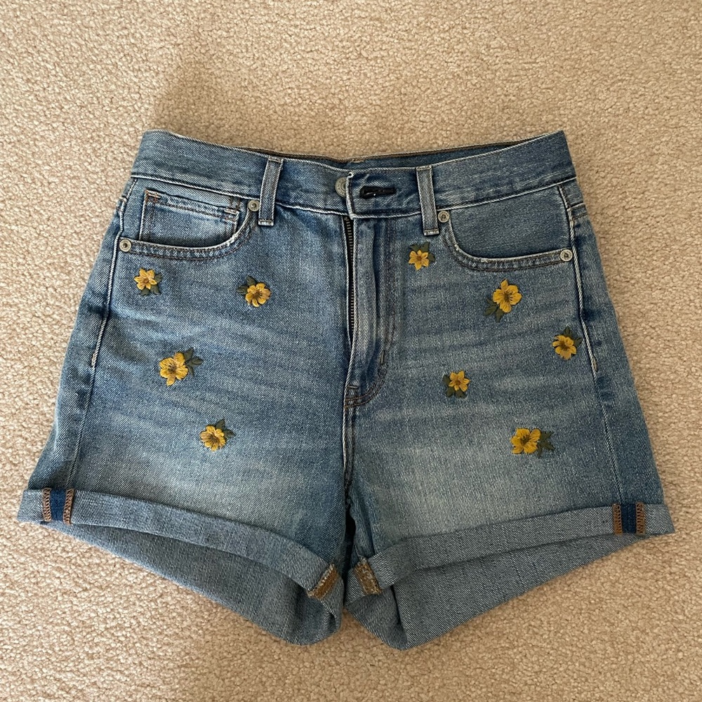 American eagle flower shorts